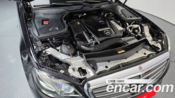 Mercedes-Benz E-Class 2020, фото 6