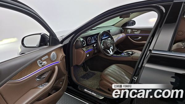 Mercedes-Benz E-Class 2020, фото 13