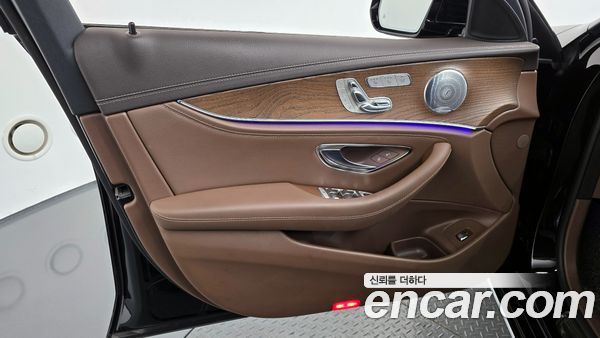 Mercedes-Benz E-Class 2020, фото 14