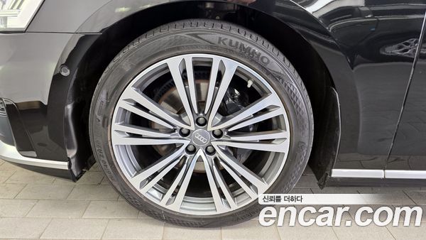 Audi A8 2021, фото 5