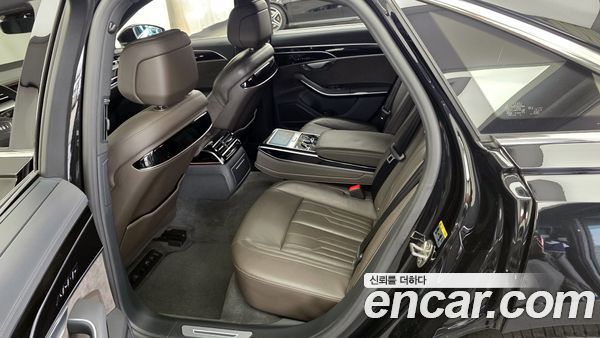 Audi A8 2021, фото 16