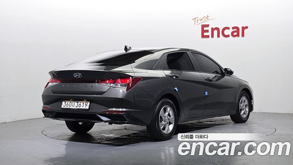 Hyundai Elantra 2021, фото 2