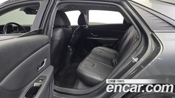 Hyundai Elantra 2021, фото 16