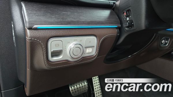 Mercedes-Benz GLS 2021, фото 26