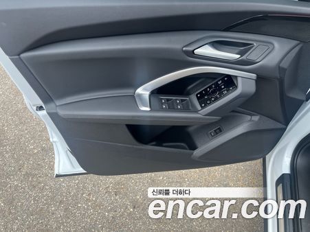 Audi Q5 2025, фото 12