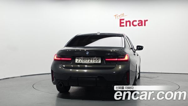 BMW 3 Series 2025, фото 4