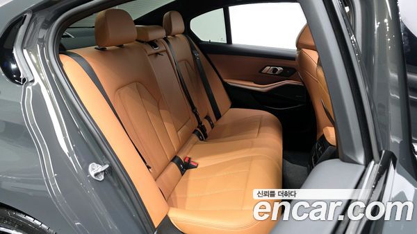 BMW 3 Series 2025, фото 17