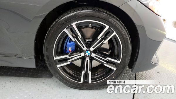 BMW 3 Series 2025, фото 7