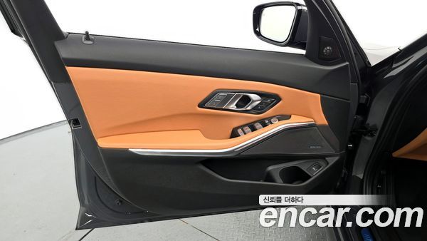 BMW 3 Series 2025, фото 14
