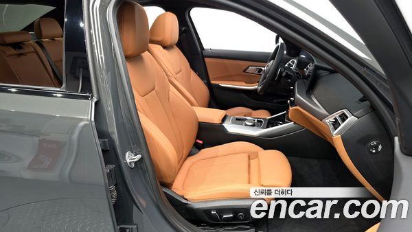 BMW 3 Series 2025, фото 16