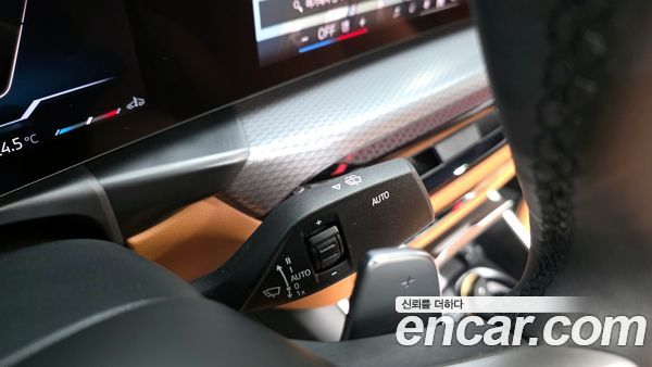BMW 3 Series 2025, фото 27