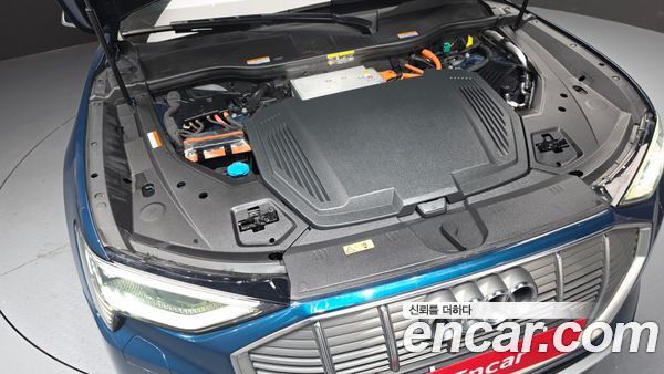 Audi e-tron 2020, фото 6