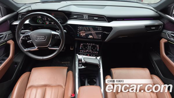 Audi e-tron 2020, фото 10