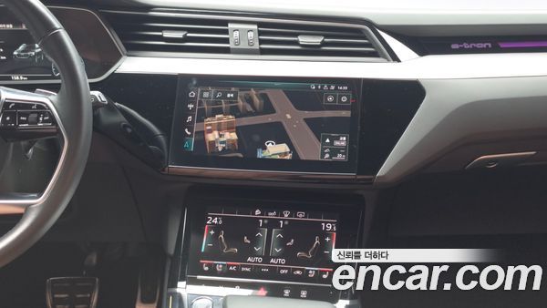 Audi e-tron 2020, фото 20