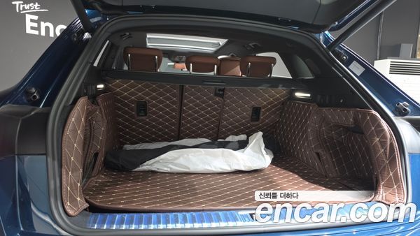 Audi e-tron 2020, фото 24