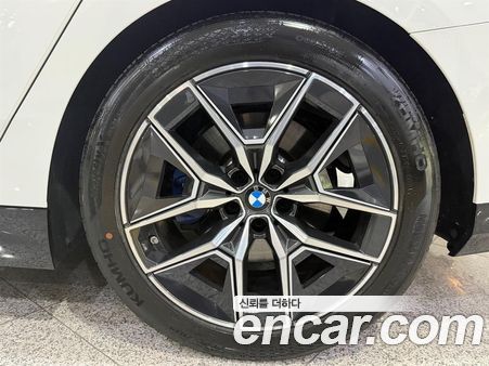 BMW 5 Series 2024, фото 20