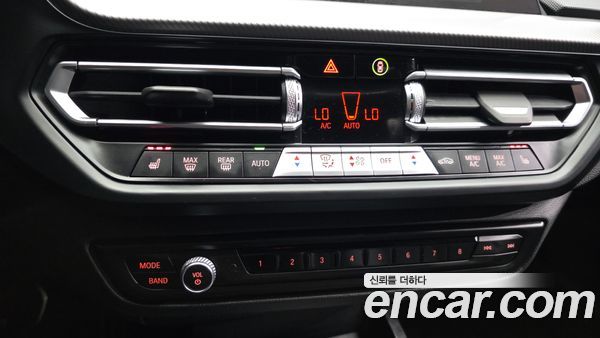 BMW 2 Series 2022, фото 23