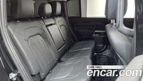 Land Rover Defender 2022, фото 17