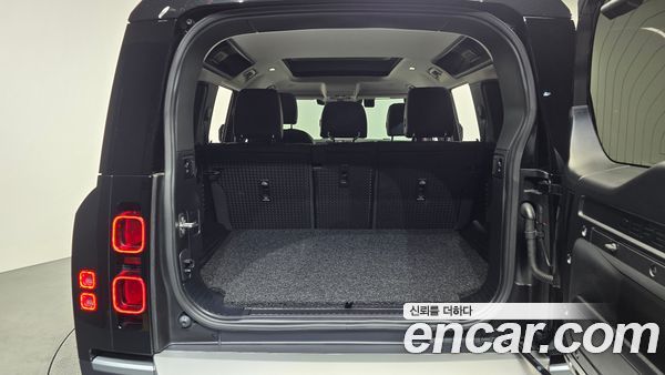 Land Rover Defender 2022, фото 24
