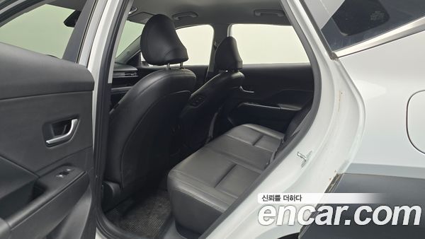 Hyundai Kona 2023, фото 17