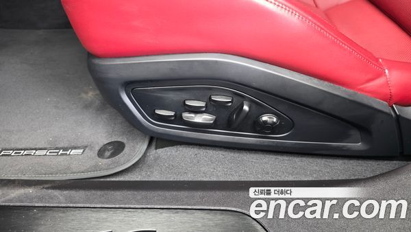 Porsche Taycan 2021, фото 31