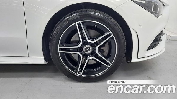 Mercedes-Benz CLA 2023, фото 5