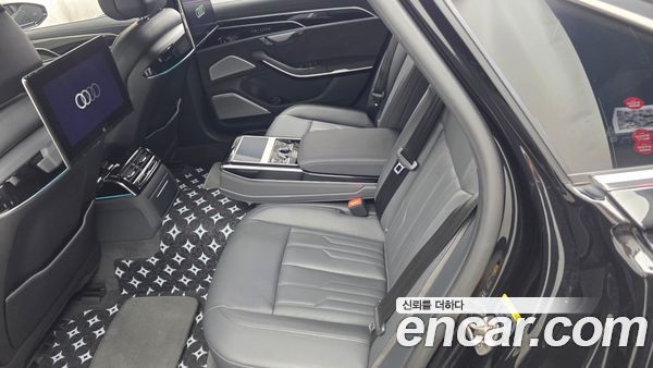 Audi A8 2021, фото 16