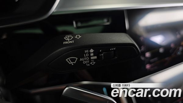 Audi A8 2021, фото 29