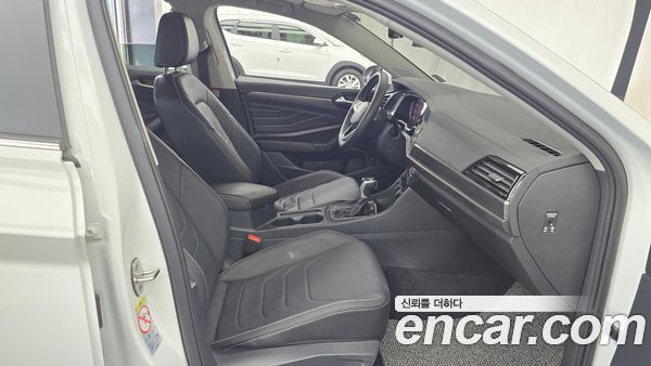 Volkswagen Jetta 2023, фото 16