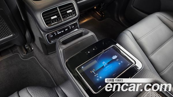 Mercedes-Benz GLS 2021, фото 31