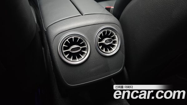 Mercedes-Benz E-Class 2021, фото 31