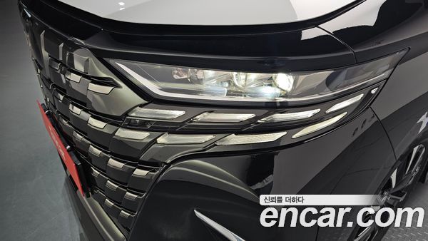 Toyota Alphard 2024, фото 8
