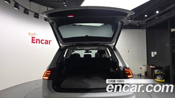 Volkswagen Tiguan 2020, фото 35