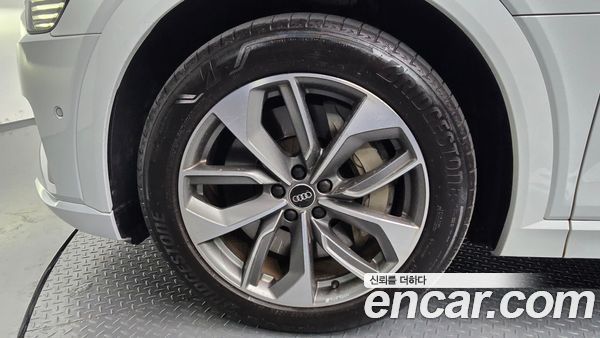 Audi e-tron 2022, фото 5