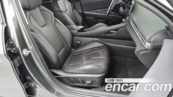 Hyundai Elantra 2024, фото 11