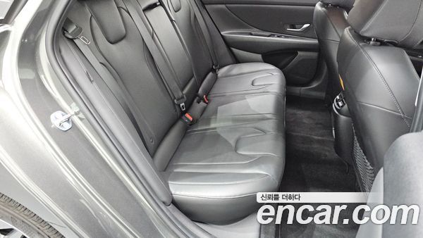 Hyundai Elantra 2024, фото 12