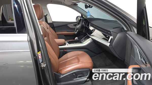 Audi Q7 2021, фото 16