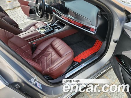 BMW 7 Series 2023, фото 10