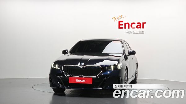 BMW 5 Series 2025, фото 2