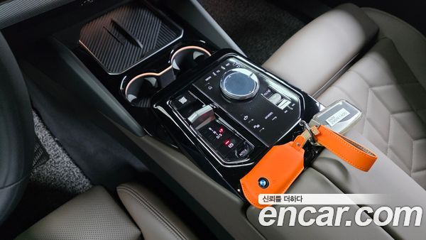 BMW 5 Series 2025, фото 11