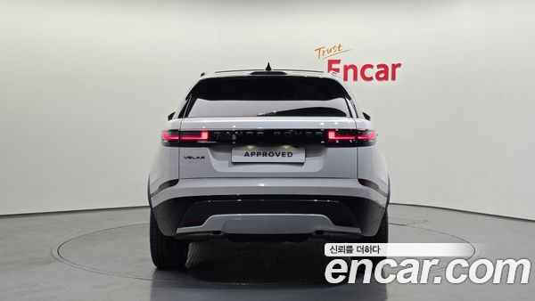 Land Rover Range Rover Velar 2026, фото 6