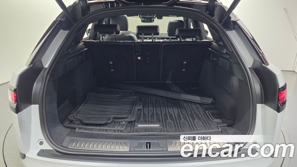 Land Rover Range Rover Velar 2026, фото 10