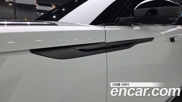 Land Rover Range Rover Velar 2026, фото 20