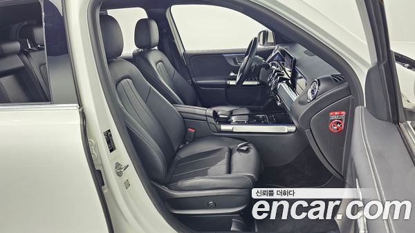Mercedes-Benz GLB 2021, фото 16