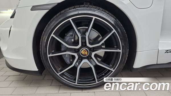 Porsche Taycan 2023, фото 5