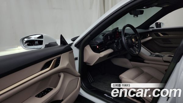 Porsche Taycan 2023, фото 10