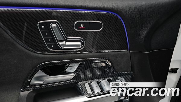 Mercedes-Benz GLB 2021, фото 30