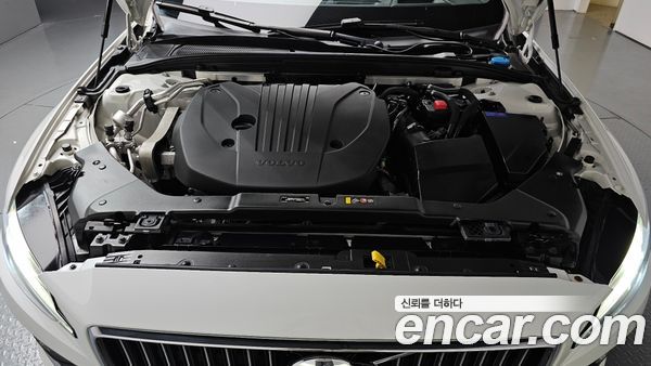 Volvo S60 2022, фото 6