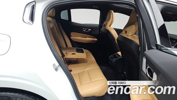 Volvo S60 2022, фото 17
