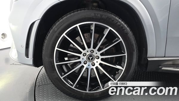 Mercedes-Benz GLE 2023, фото 5